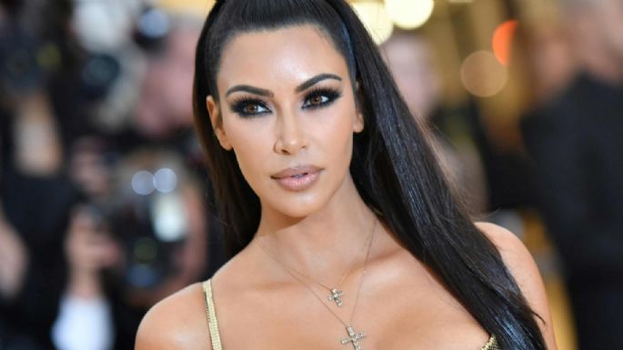 ¡Impactante! Kim Kardashian deleita a sus seguidores con sensual minivestido