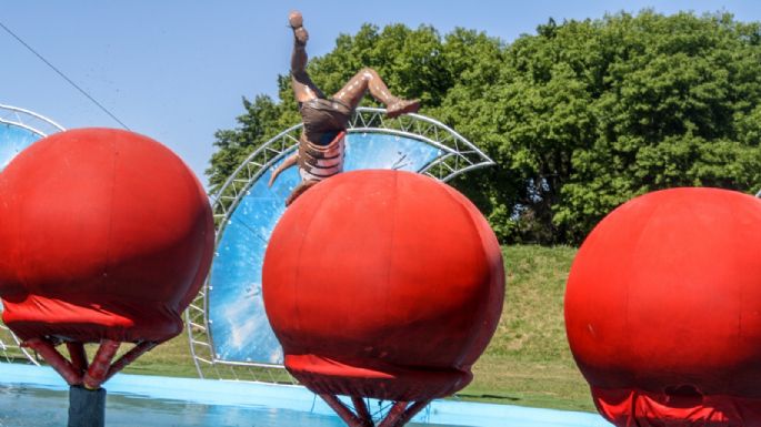 Muere competidor tras grabación de 'Wipeout', un programa de obstáculos