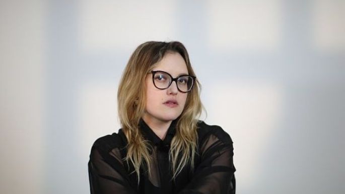 Denise Gutiérrez lanza un cover de este espectacular tema junto a un ensamble de arpas