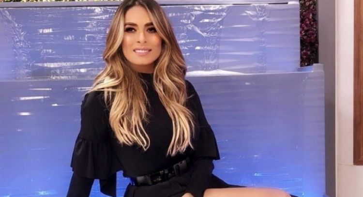 FOTO: Galilea Montijo llega a 'La Casa de los Famosos' y enamora con este coqueto 'look' plateado
