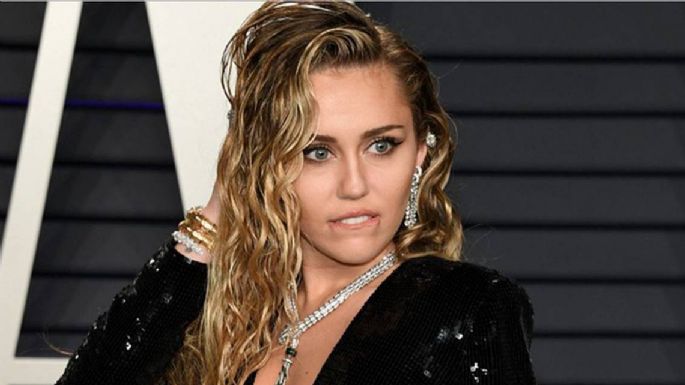 Miley Cyrus comparte íntimos videos para festejar su cumpleaños número 28