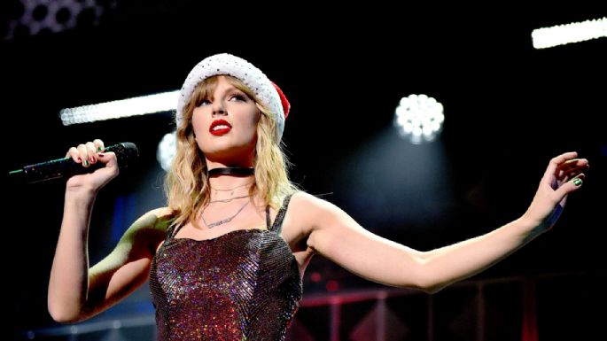 Taylor Swift manda adorables tarjetas navideñas protagonizadas por sus gatos