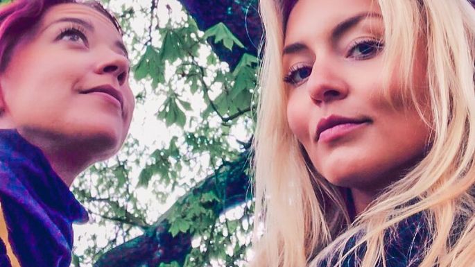 Angelique Boyer revela por accidente cuando nacerá el bebé de Fernanda Castillo