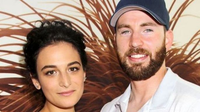 Jenny Slate, la exnovia de Chris Evans revela que está embarazada de esta sorpresiva manera