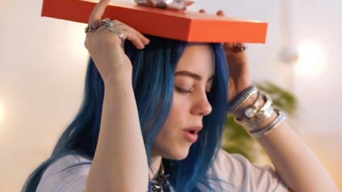 Billie Eilish se adelanta a la Navidad con un emotivo cover de 'Silver Bells' junto a su hermano