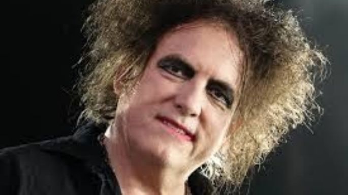 ¡Incalzable! Robert Smith de The Cure realiza un show benéfico ininterrumpido por 24 horas