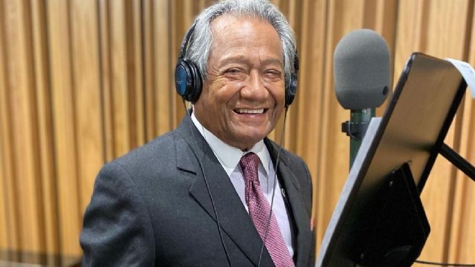 El cantautor mexicano Armando Manzanero es hospitalizado tras dar positivo a Covid-19