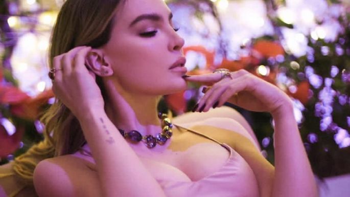 ¡Como un niño! Belinda consiente a Christian Nodal con este espectacular regalo navideño