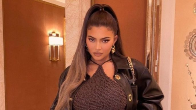 ¿Cobija de tigre? ¡No! Kylie Jenner usa esta costosa bufanda para protegerse del frío