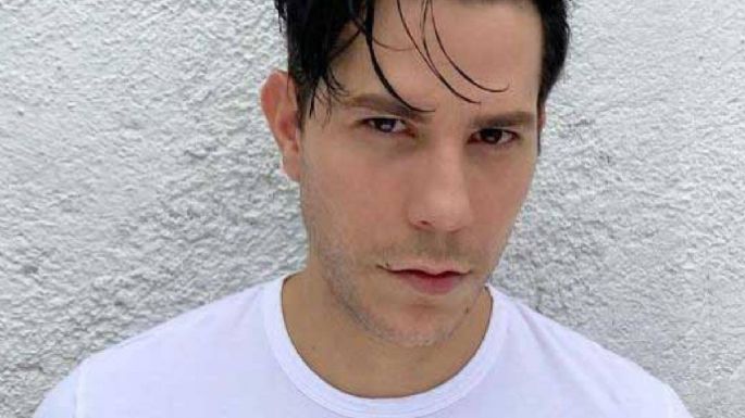 El famoso actor Christian Chávez, sorprende a sus seguidores con un radical cambio de look