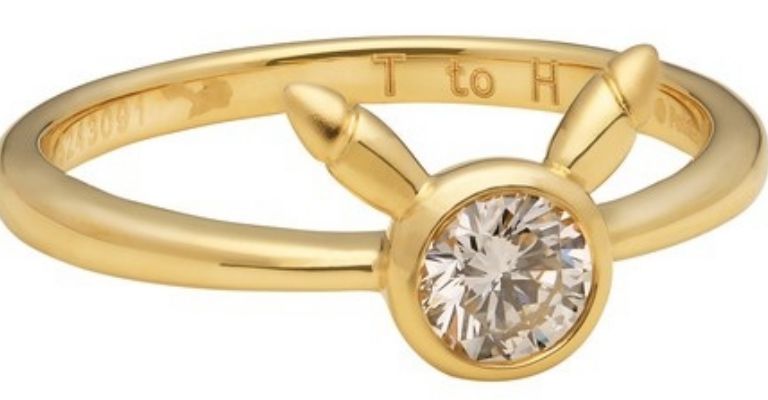 El peculiar anillo de compromiso