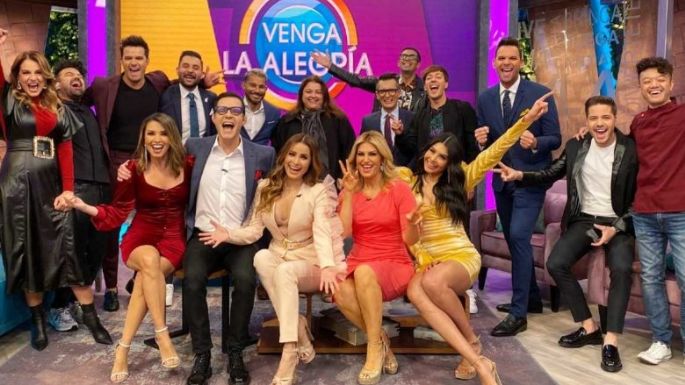 ¡Se visten de gala! El matutino de TV Azteca Venga la Alegría celebra 15 años del programa al aire
