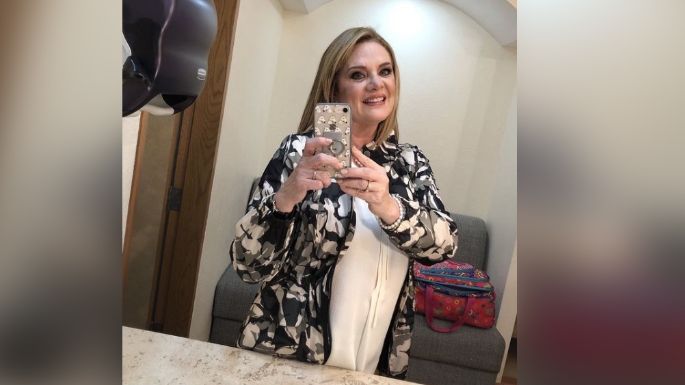 Érika Buenfil deleita a todo Televisa con su belleza en divino 'outfit' blanco