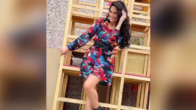 Joanna Vega-Bientro enamora en Imagen TV con vestido azul desde 'Sale el Sol'