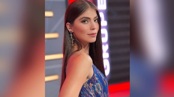 Esmeralda Ugalde conquista TV Azteca al lucirse en sensual vestido azul de esta forma