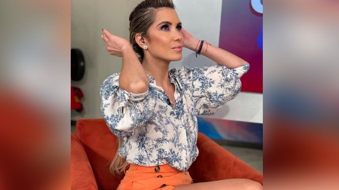Andrea Escalona enloquece a Televisa al posar en sensual atuendo naranja desde 'Hoy'