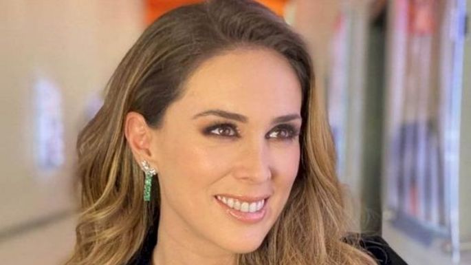 Jacky Bracamontes cautiva las redes al compartir una tierna fotografía junto a su familia