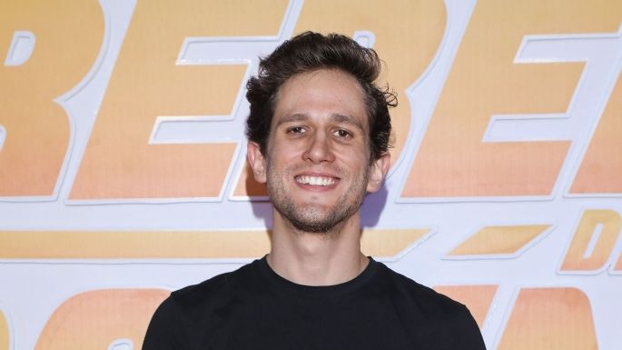 Nieto de Cantinflas se lleva un tremendo susto durante una filmación con dos sujetos armados