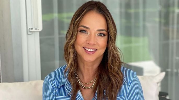 Adamari López modela con entallado vestido negro y deja en shock a todo Telemundo