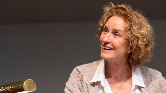 Reportan a la actriz Lisa Banes en estado crítico tras ser atropellada en Nueva York