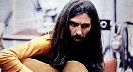 ¡Increíble! Escucha la nueva canción acústica inédita de George Harrison 'Cosmic Empire'
