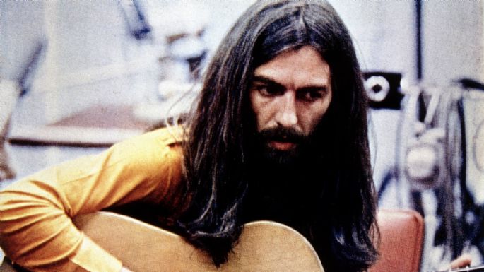 ¡Increíble! Escucha la nueva canción acústica inédita de George Harrison 'Cosmic Empire'