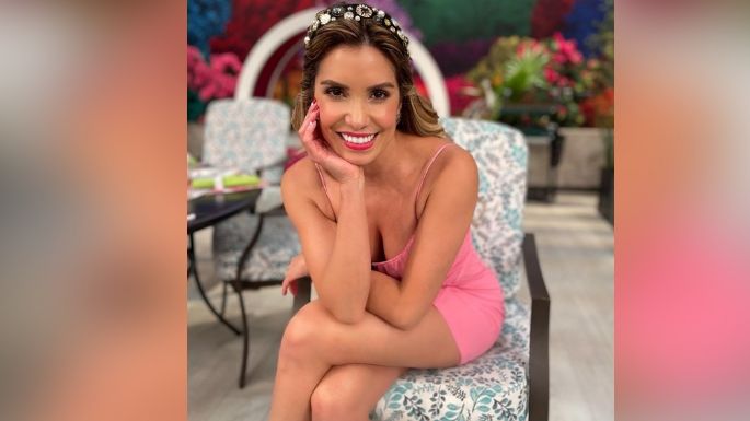 Andrea Escalona enloquece a Televisa al posar en atrevido atuendo desde 'Hoy'