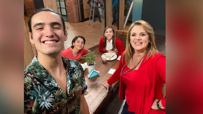 Érika Buenfil enloquece a Televisa al bailar con el elenco de 'Vencer el Pasado'