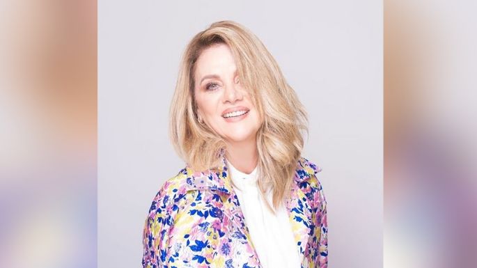 Junto a Andrea Legarreta, Érika Buenfil enloquece Televisa en coqueto atuendo desde 'Hoy'