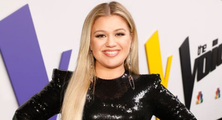Kelly Clarkson versiona una exitosa canción de Arctic Monkeys