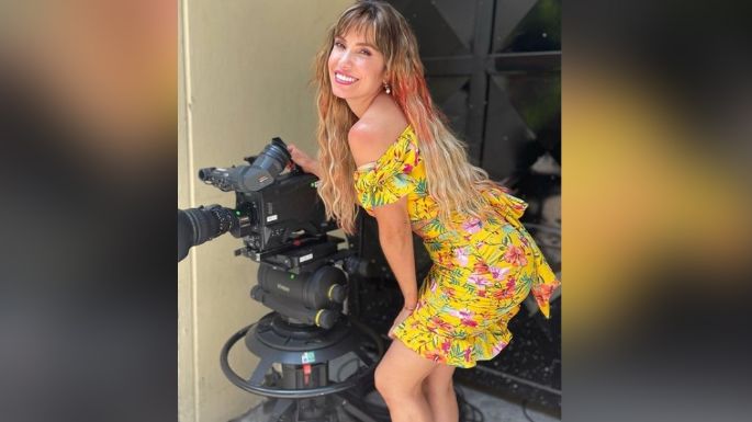 Andrea Escalona enloquece a Televisa al posar en atrevido vestido floreado desde 'Hoy'