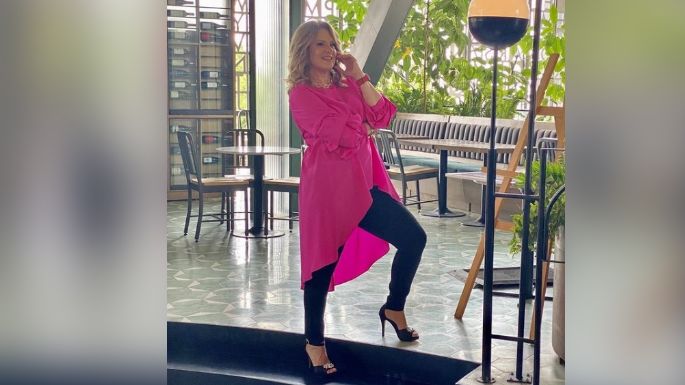 Érika Buenfil deleita a todo Televisa con su belleza en divino 'outfit' negro