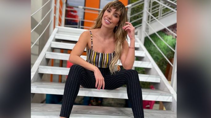 Andrea Escalona enloquece a Televisa al posar en atrevido atuendo amarillo desde 'Hoy'