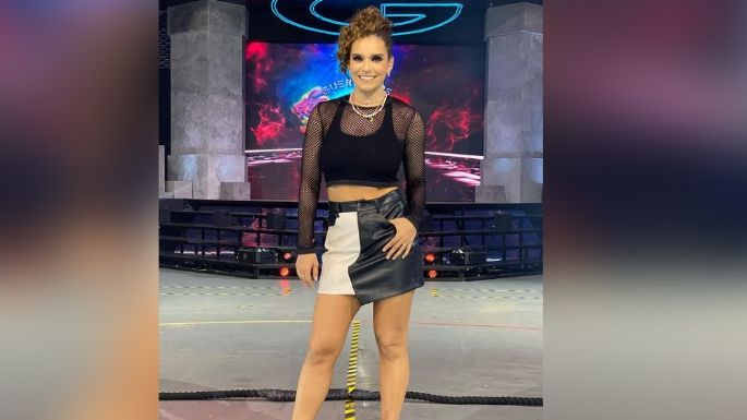 Tania Rincón hace arder Televisa en entallado atuendo amarillo desde 'Guerreros 2021'