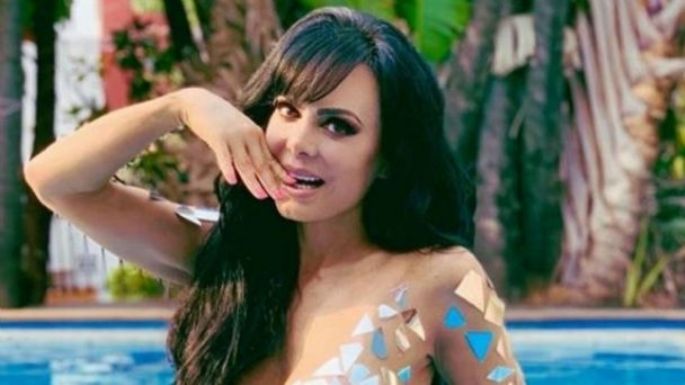 Maribel Guardia posa con ceñido vestido azul y enamora a sus fans de Televisa