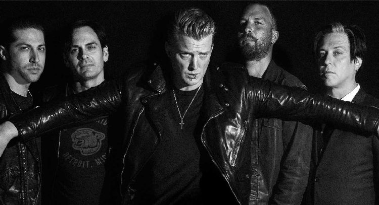 Queens of the Stone Age comparten su nueva canción 'Carnavoyeur' del álbum 'In Times New Roman'