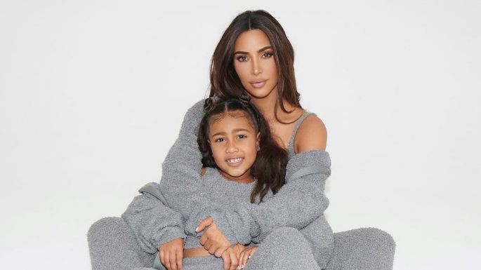 FOTO: Kim Kardashian y su hija presumen sus auténticos outfits en Instagram