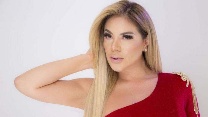 FOTO: Magaly Chávez derrocha sensualidad al posar con ajustado conjunto rojo