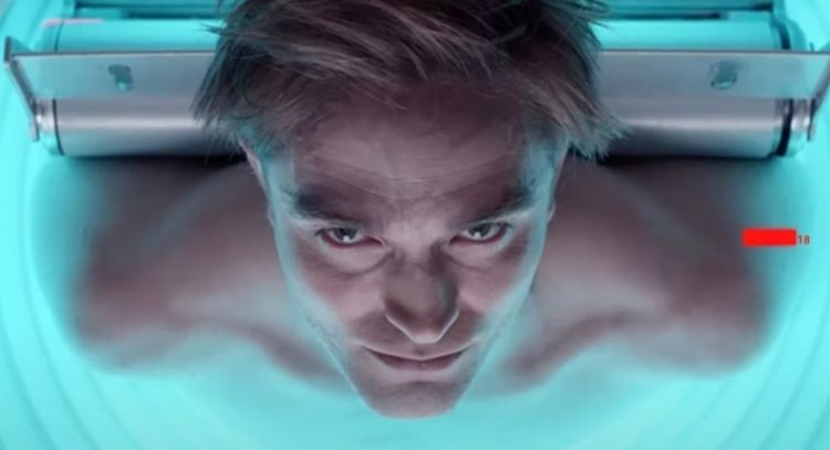 Muestran la primera imagen de Robert Pattinson en 'Mickey 17', la nueva cinta de Bong Joon-ho