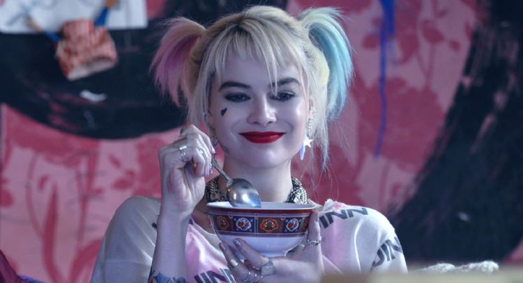 Margot Robbie quiere un romance entre Hiedra Venenosa y Harley Quinn en una futura cinta de DC