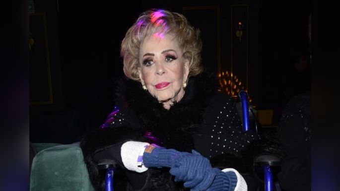 Tras acudir al Teatro Insurgente, Silvia Pinal no se limita y revela cómo festejará el 10 de mayo