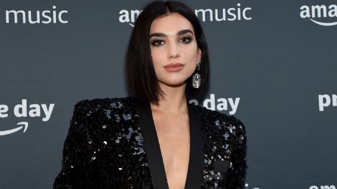 Dua Lipa comparte coqueta fotografía de su look y enamora a sus fans