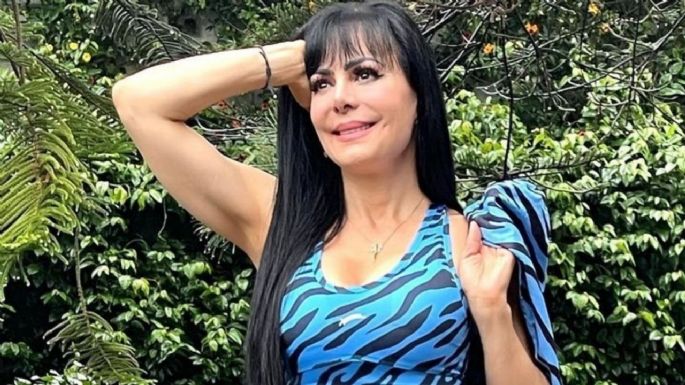Maribel Guardia deja sin aliento a sus fans al posar con coqueto look azul