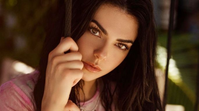 Livia Brito posa con coqueto look deportivo y enamora a sus fans de Televisa