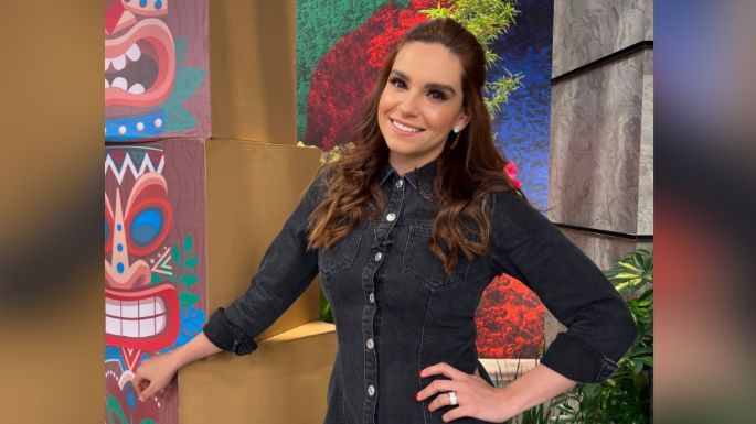 FOTO: Tania Rincón posa con distinguido outfit primaveral y enamora a Televisa