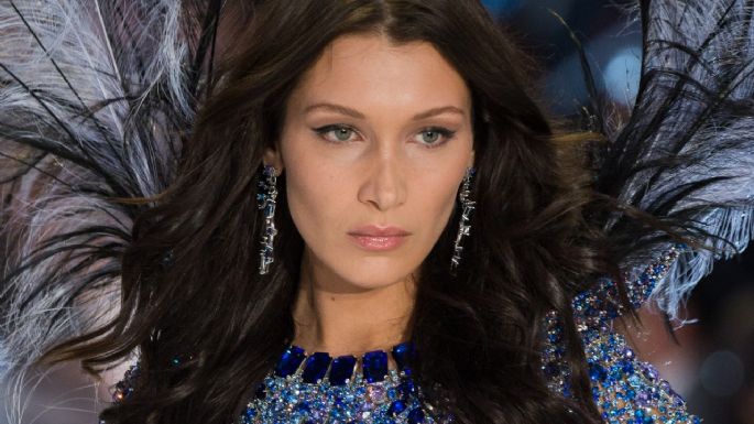 Bella Hadid roba suspiros en este vestido a su llegada para la fiesta de su nueva bebida