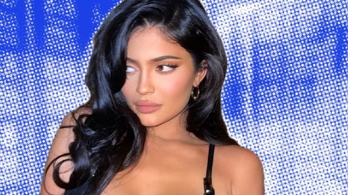 Kylie Jenner regresa a las redes y posa con encantador vestido azul; este es su look