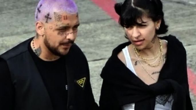 Christian Nodal le dice te amo a Cazzu y las redes lo tunden por olvidar tan rápido a Belinda