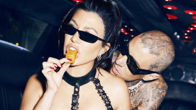 Travis Barker se va de paseo con Kourtney Kardashian e hijos luego de su terrible padecimiento