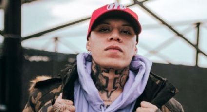 Lanzan botella de tequila a Santa Fe Klan en pleno concierto y reacciona molesto